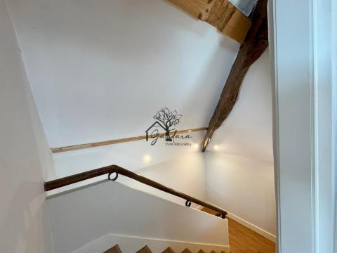 escalera bajo cubierta