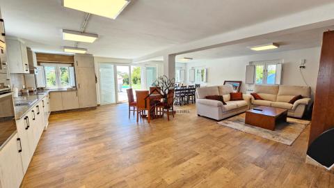 cocina salon planta semisotano