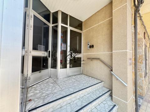 Entrada cafeteria y hostal